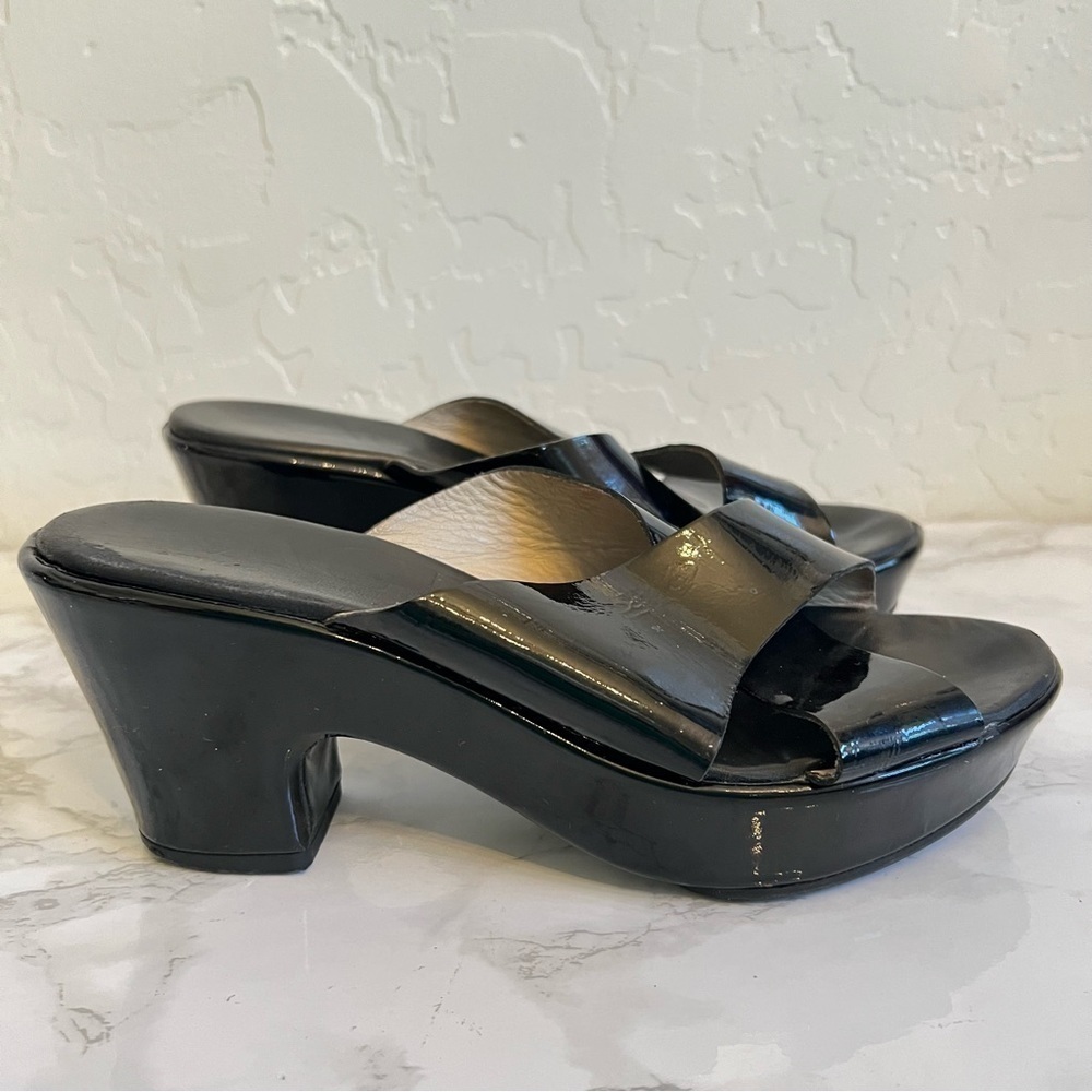 AGL Attilio Giusti Leombruni patent leather platform sandals black color 37.5